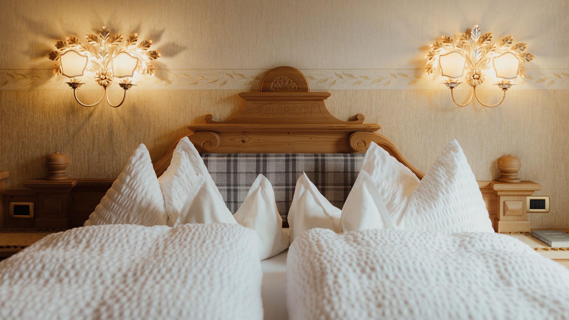 Hotel a San Martino di Castrozza? Colbricon is the way. Hotel a San Martino di Castrozza? Colbricon is the way.